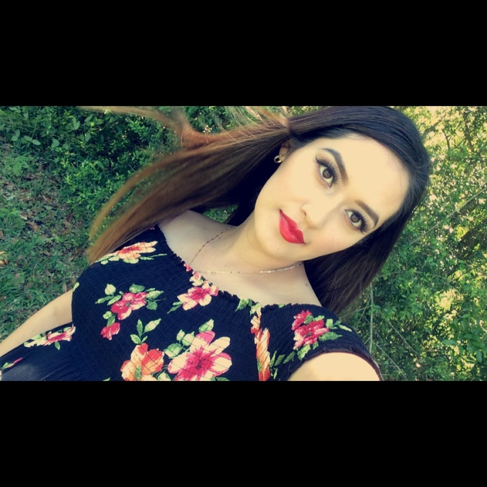 Meet your Posher, Lizbeth